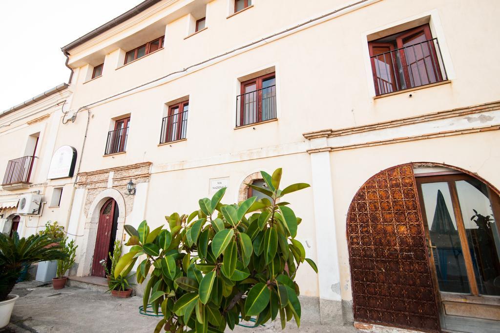 Bed and Breakfast Lo Sparviero Джераче Экстерьер фото